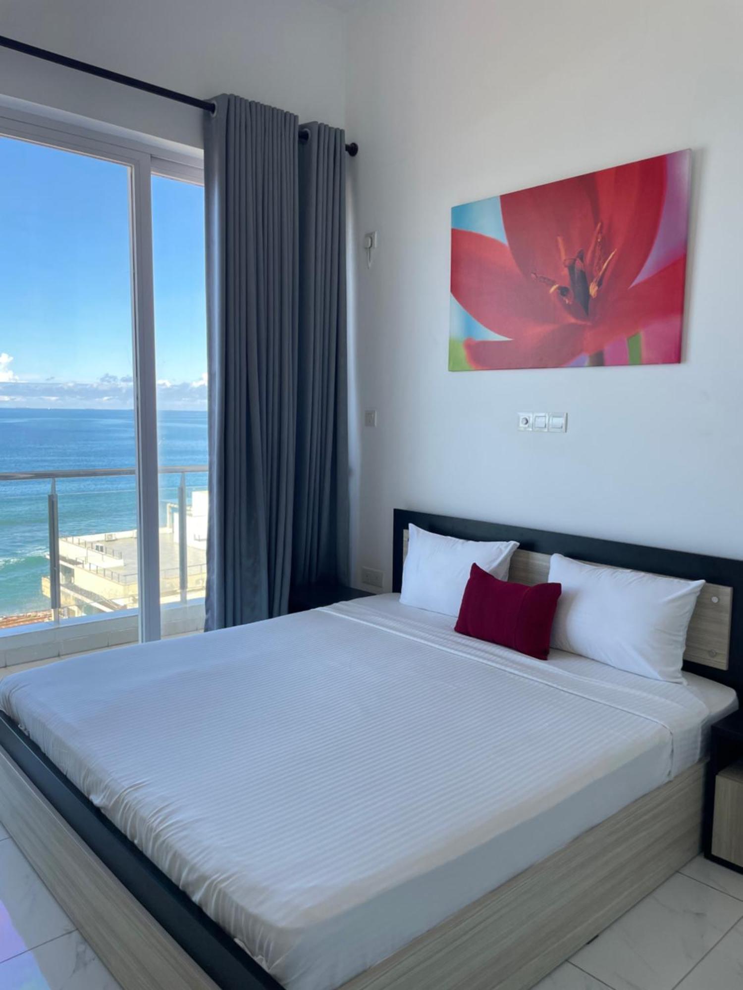 Appartamento Next To An Indian Ocean Colombo Esterno foto